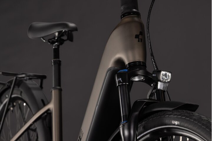 Cube Touring Hybrid Pro 800 Elektrische Damesfiets 28 inch 46cm 11v 6