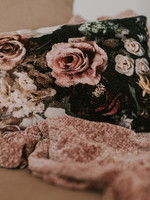 Kussen langwerpig gebloemd roze