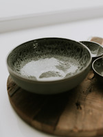 Kom 18x7 groen gespikkeld/mat