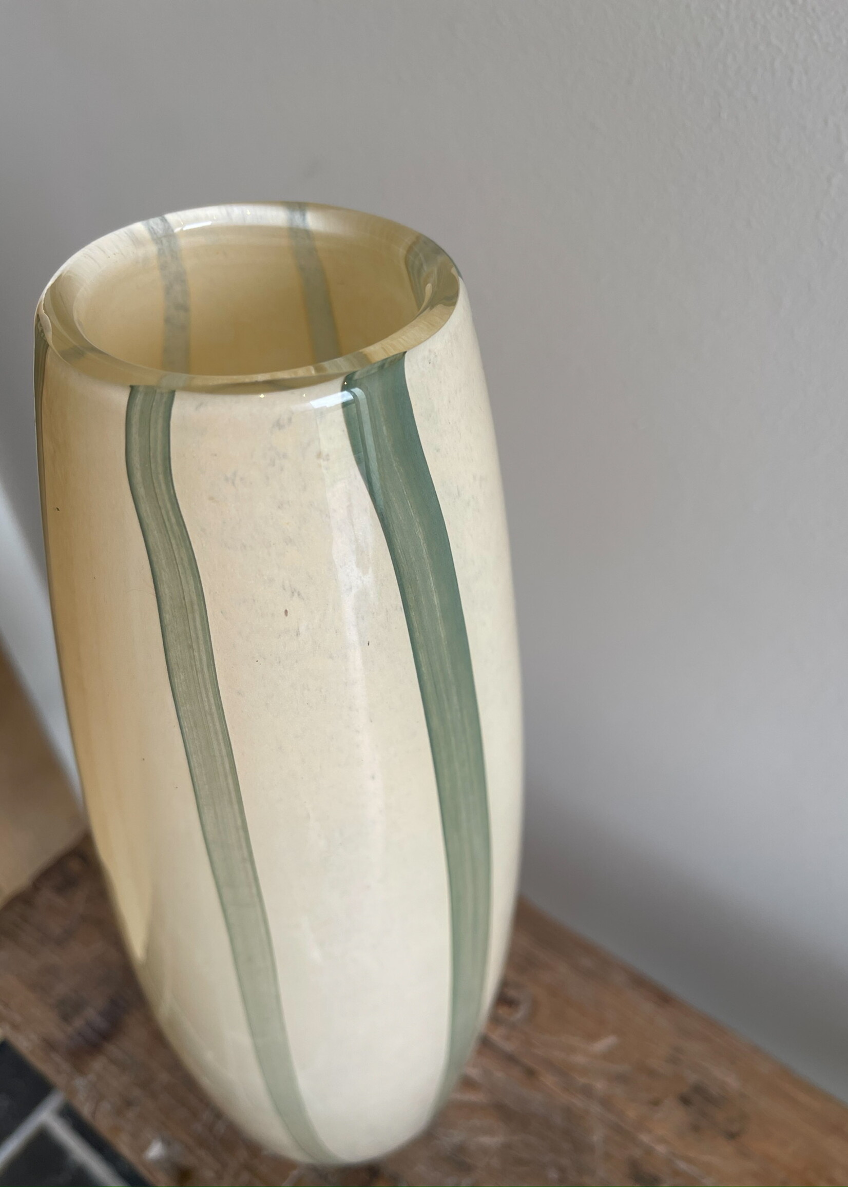 Vaas crème glas groene streep