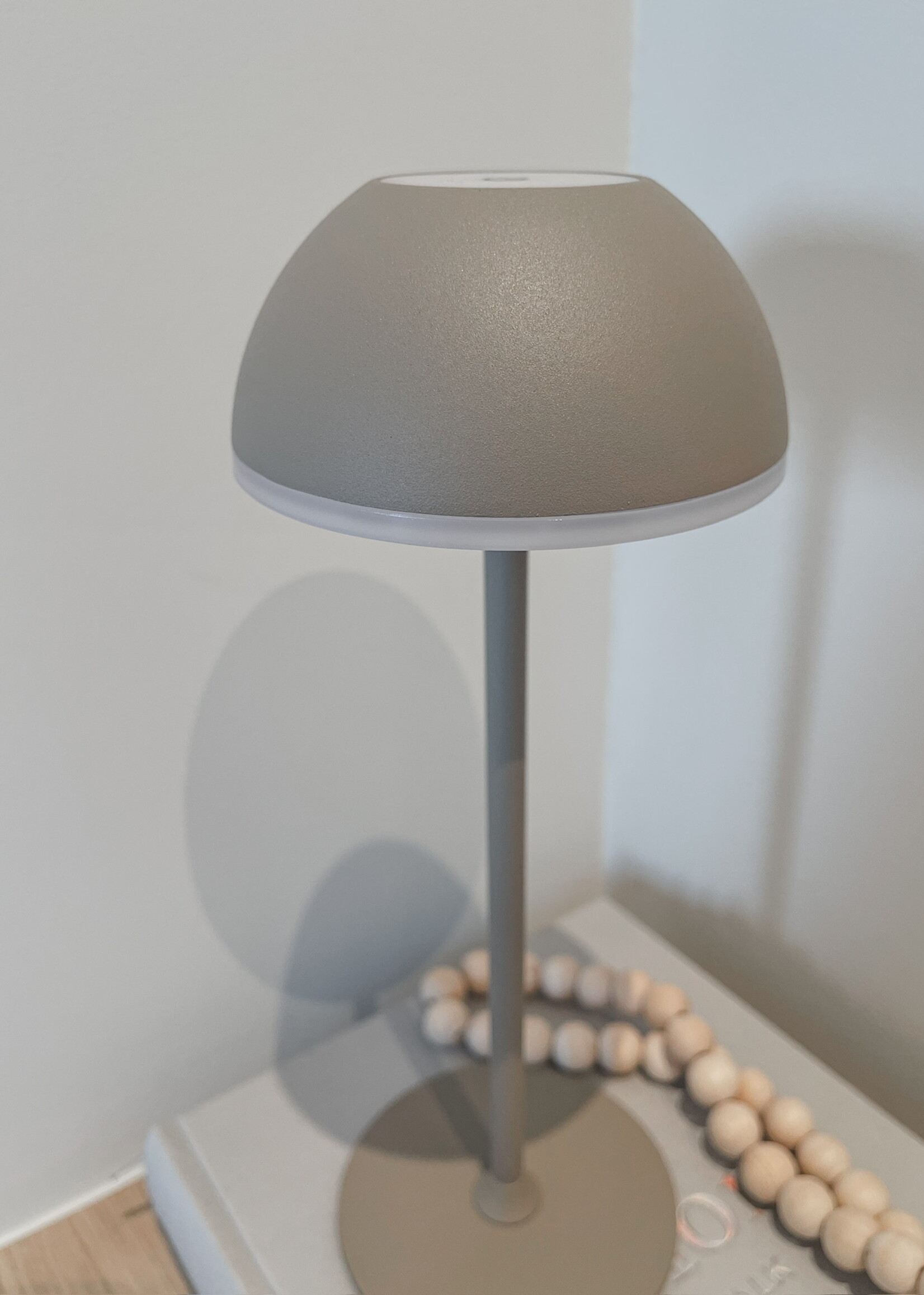 Tafellampje LED beige