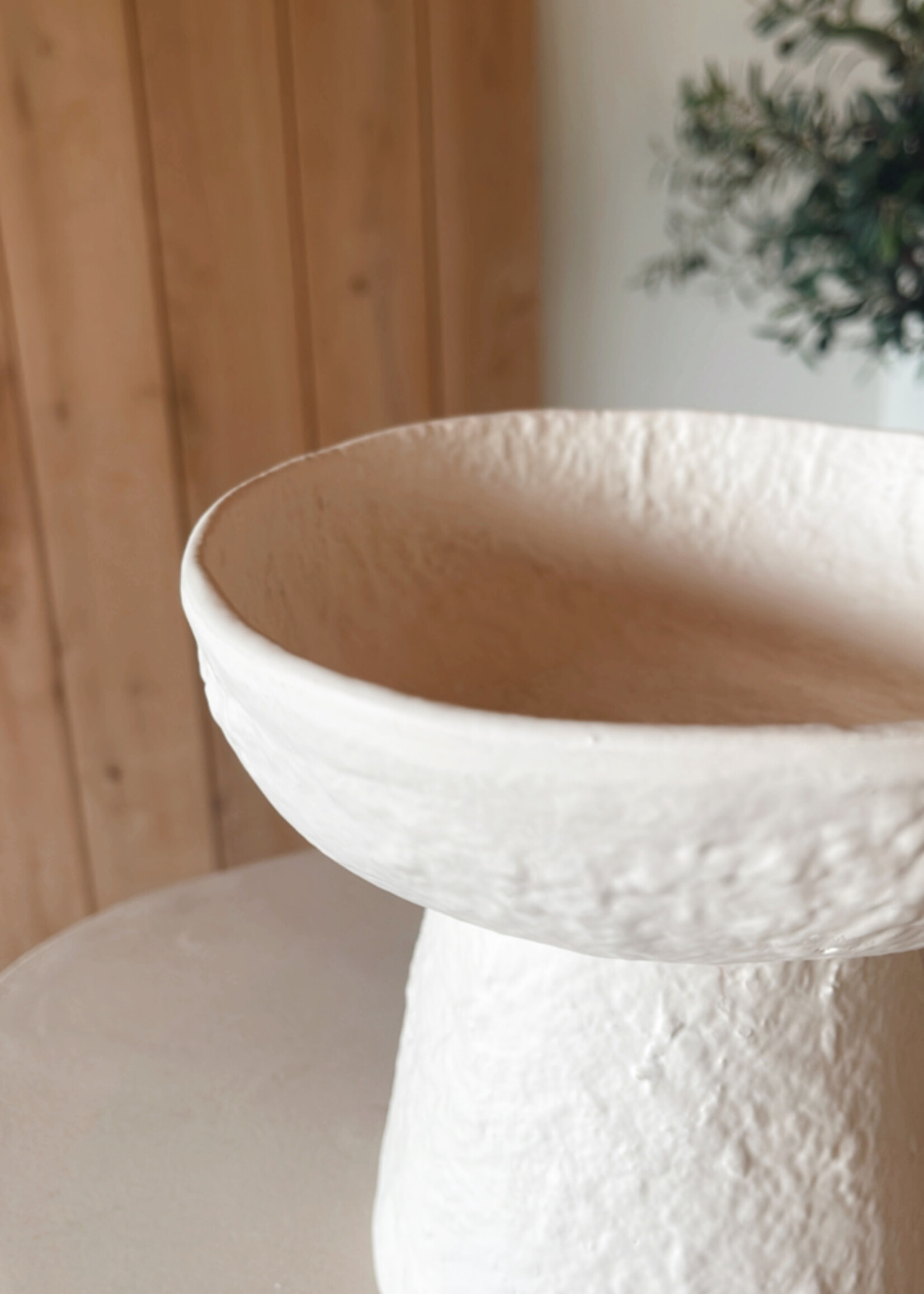 Schaal op voet hoog crème