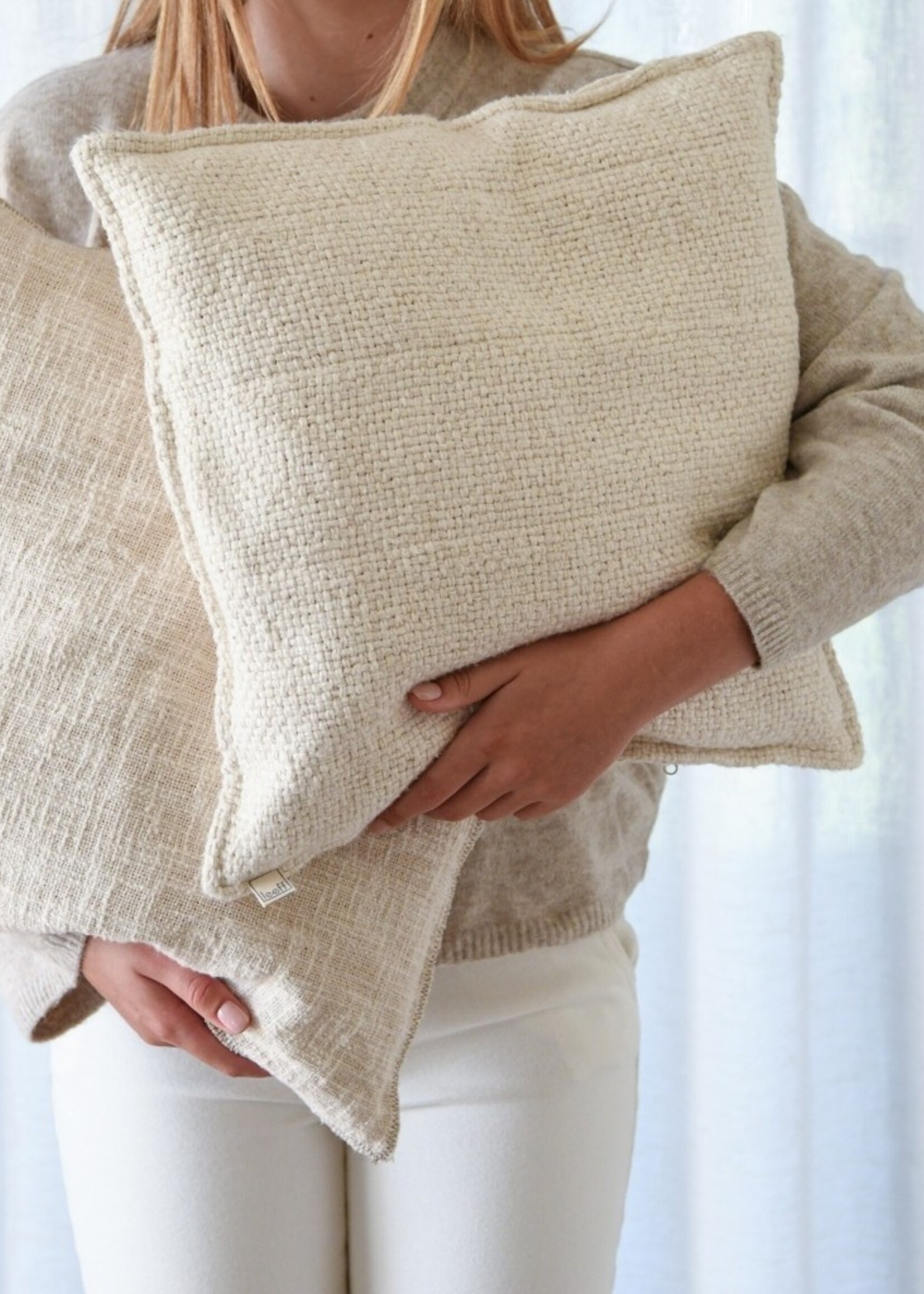 Kussen off-white hokjes structuur