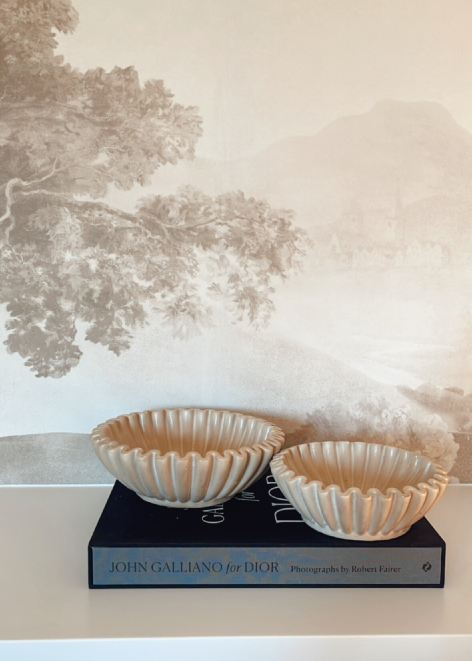 Schaal aardewerk ribbel beige L