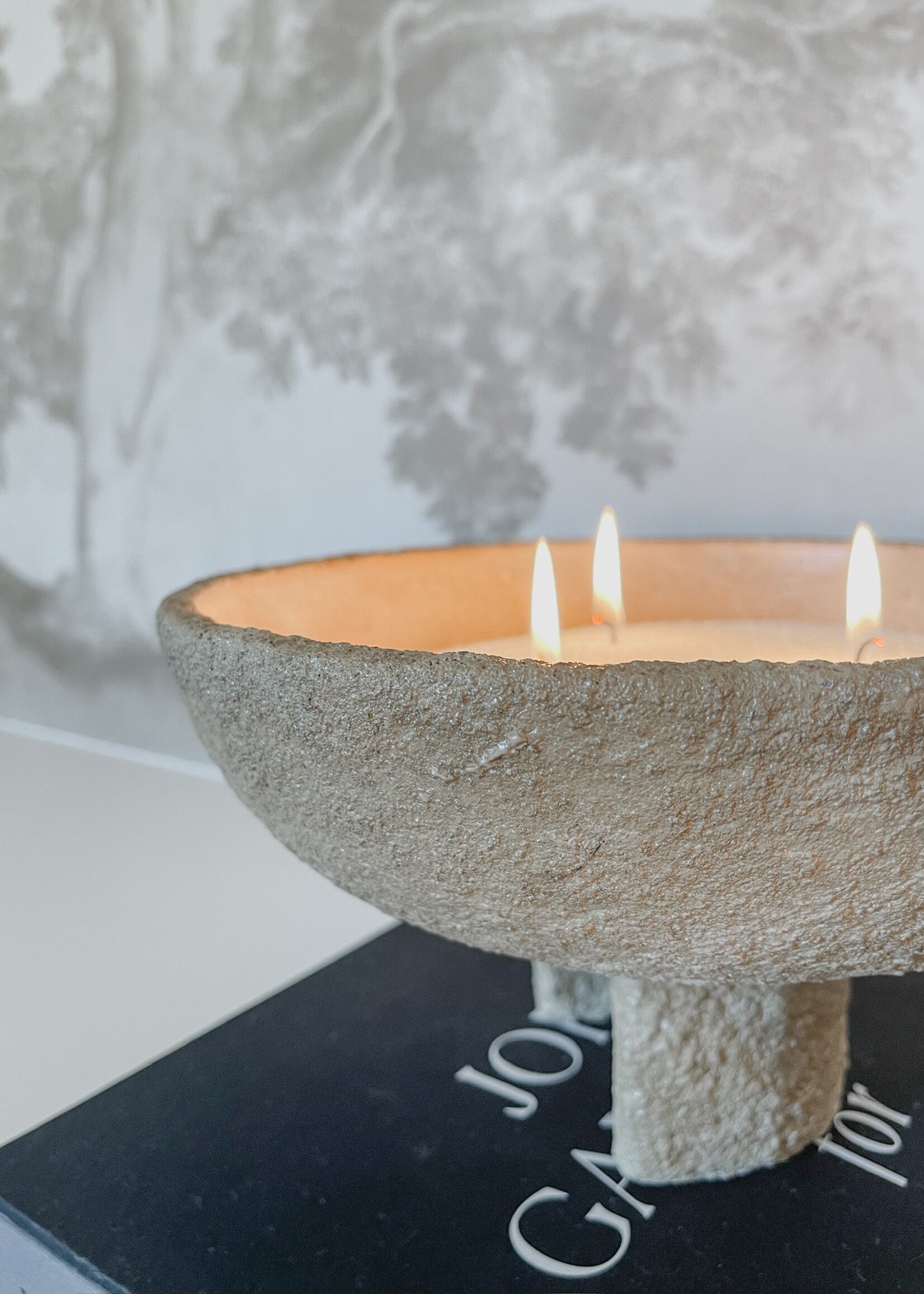 Schaal aardewerk crème op voet