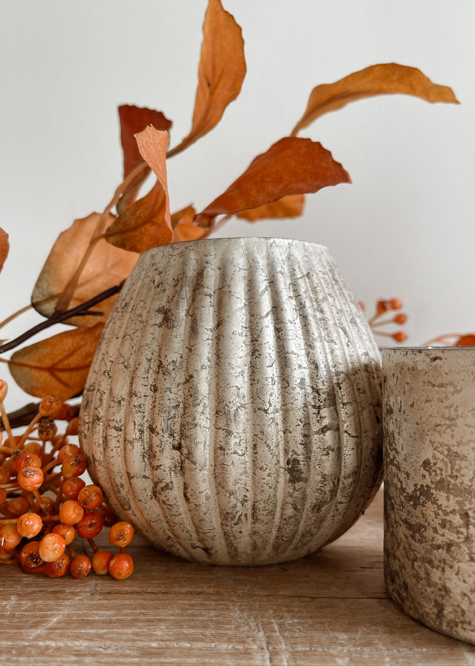 Theelicht 'milky' bol gestreept M