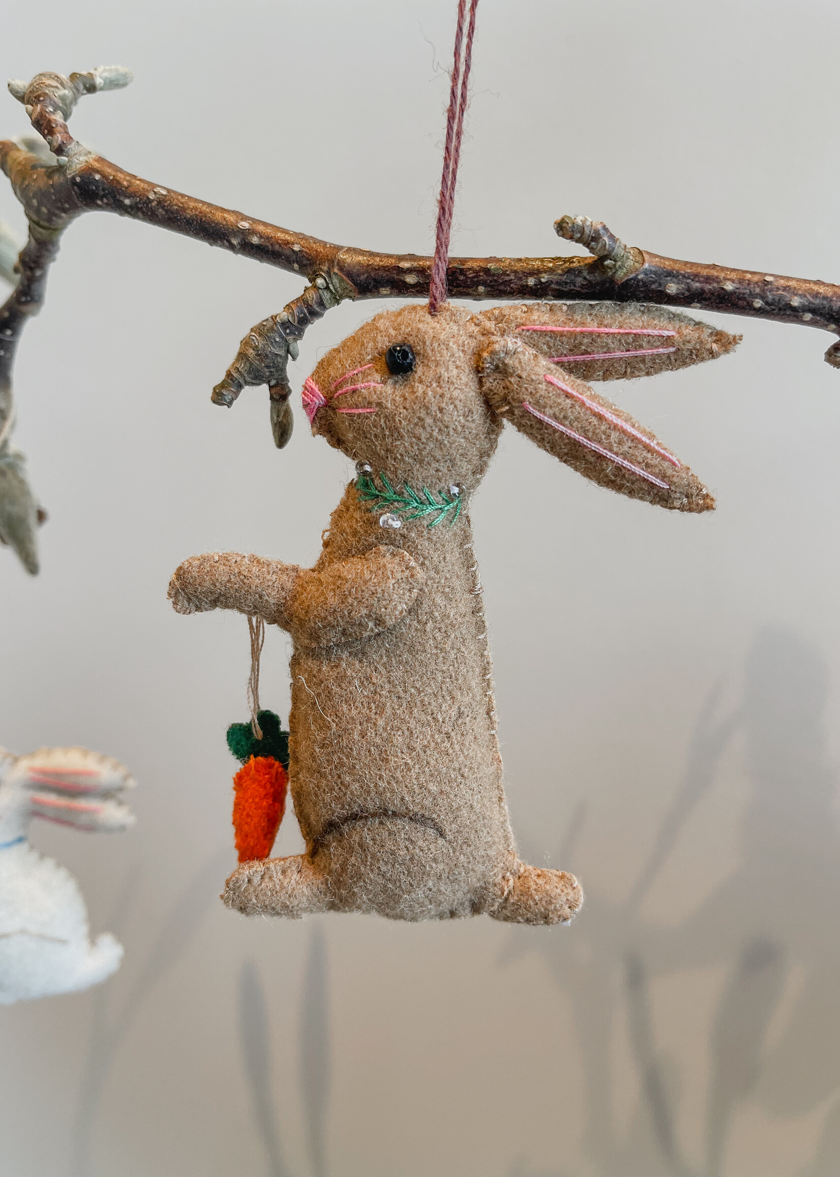 Paashanger konijn bruin wortel