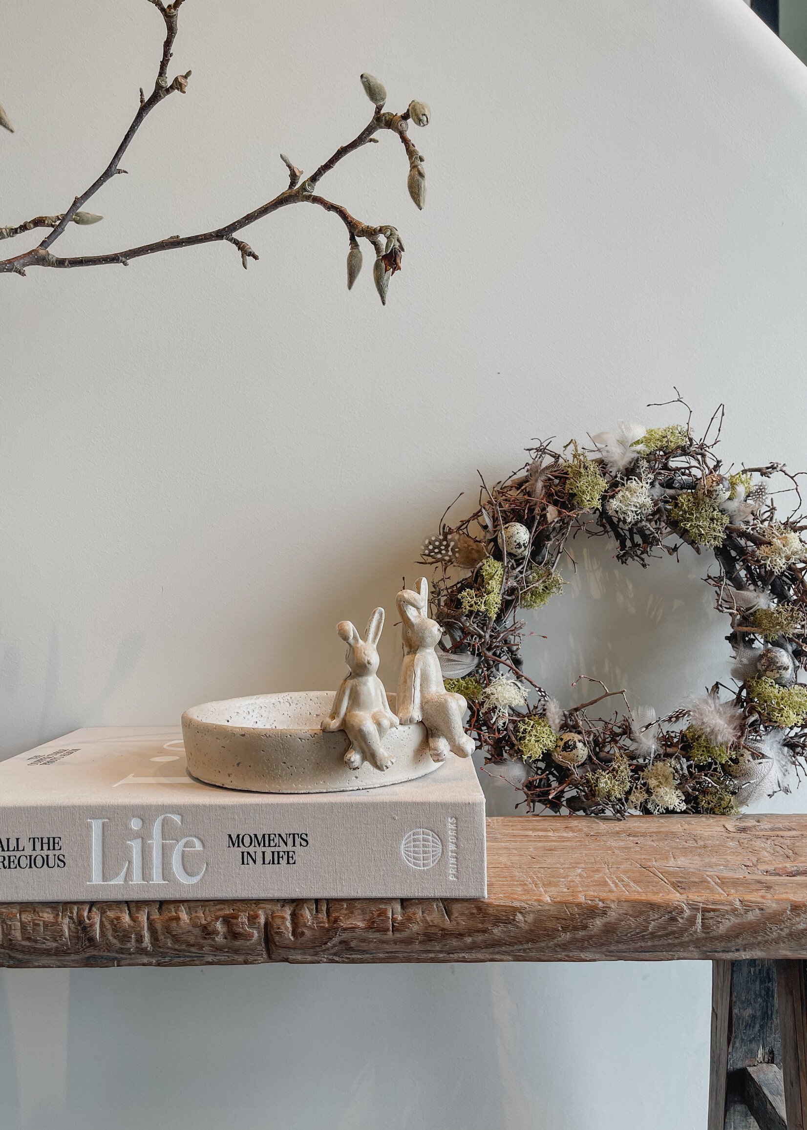 Dienblad aardewerk beige met opstaande rand dia 18 cm