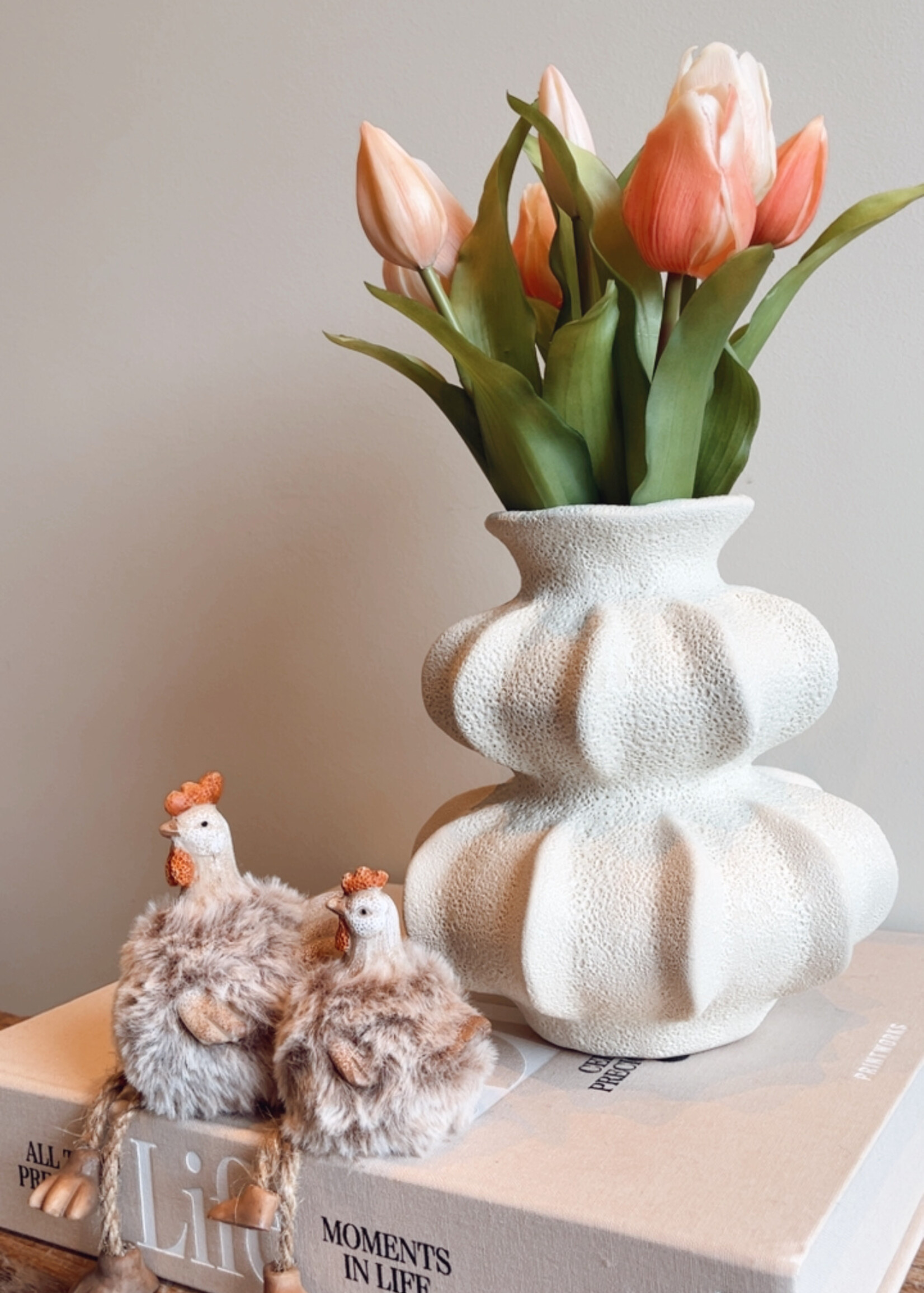 Kip hangpootjes fluffy M