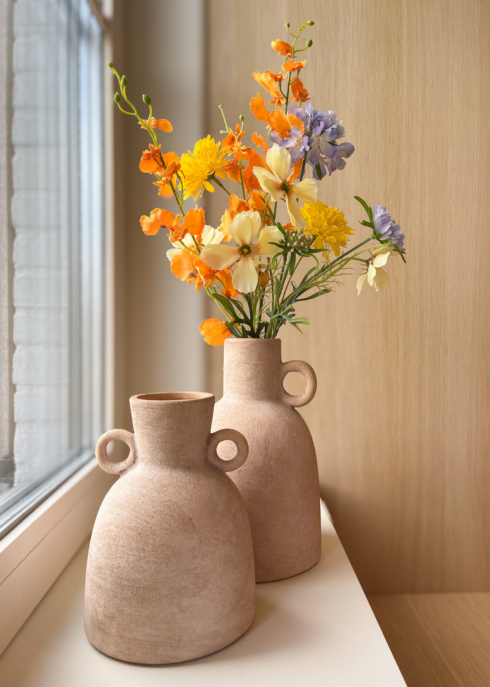 Kruikje hoog dubbel oor zand/gold M