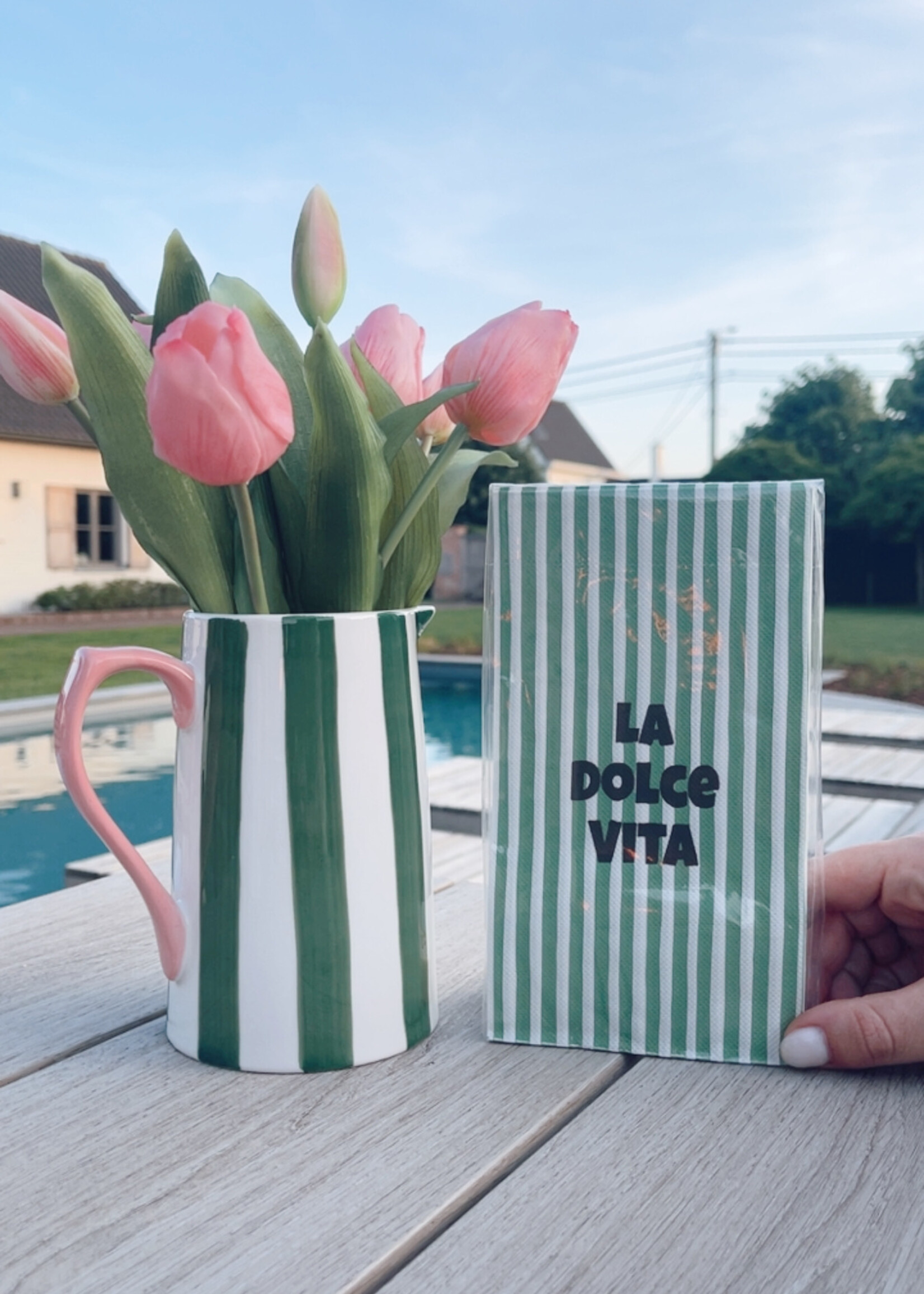Kruikje groen gestreept roze handvat