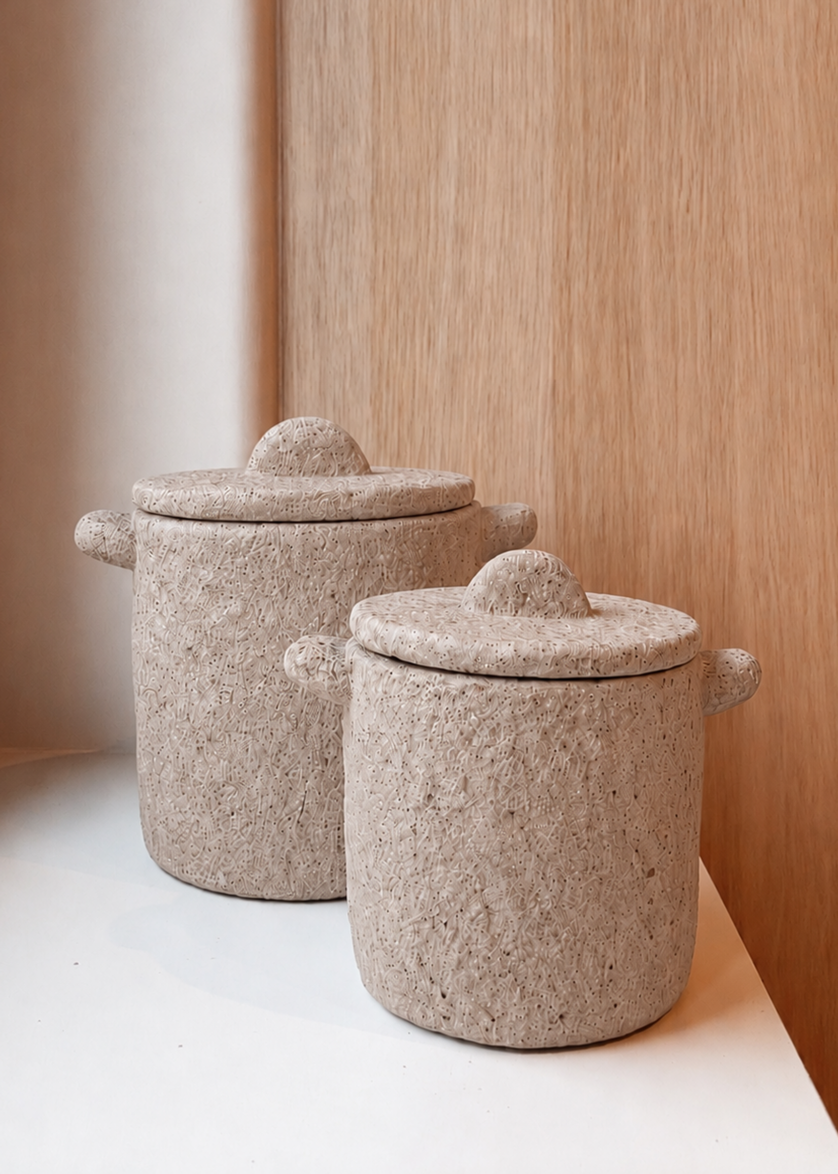 Aardewerk pot oor met deksel beige S
