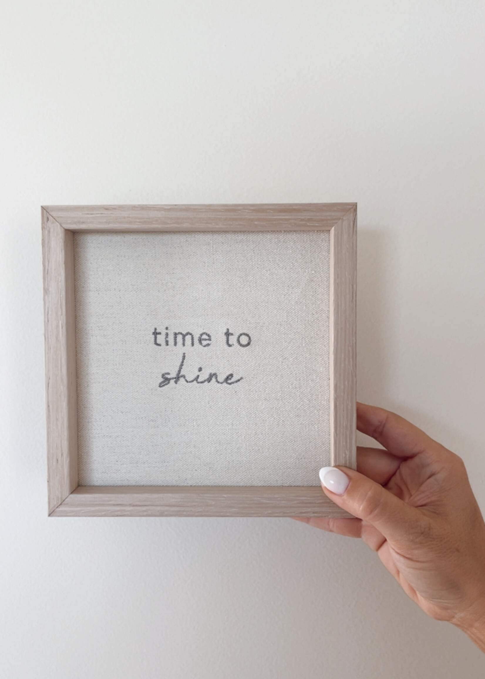 Lijstje hout/stof met quote 'time to shine'