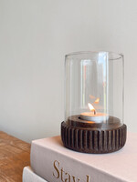 Theelichthouder bruin hout geribbeld glas