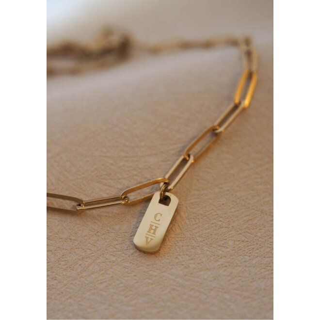 Gepersonaliseerde initialen armband tag goud