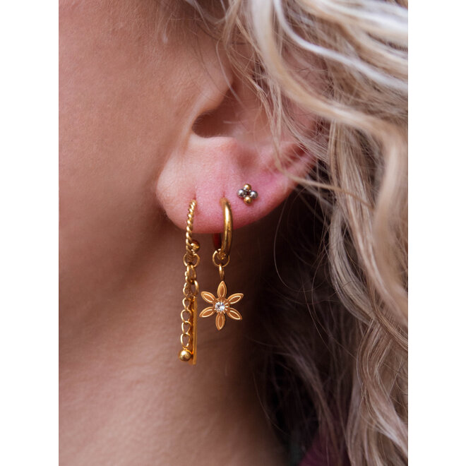 Oorringen twisted bar chain goud