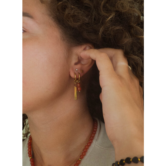 Oorringen 6mm jade roestbruin twisted goud