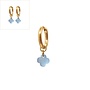 Oorbellen clover mat licht blauw goud
