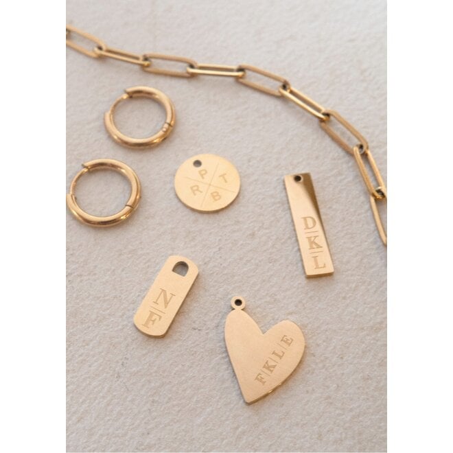 Gepersonaliseerde initialen bedel heart goud