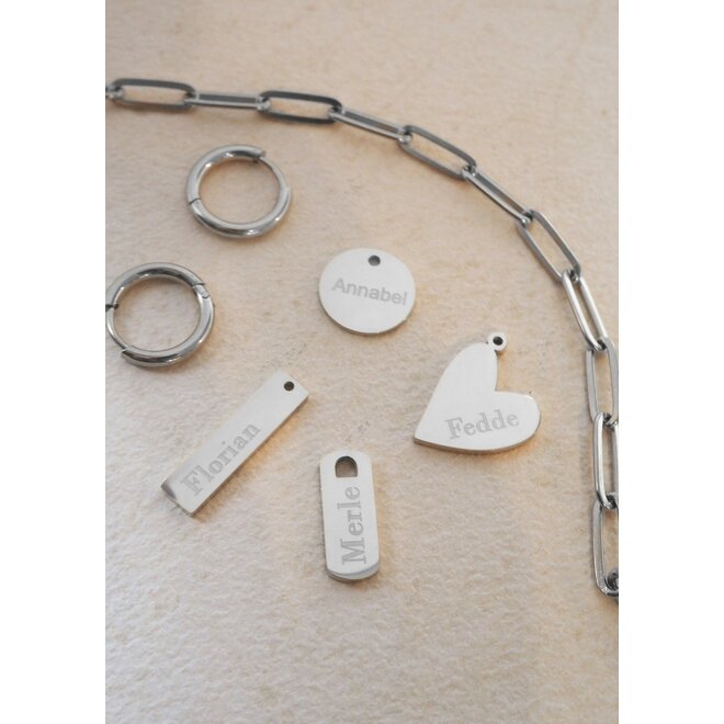 Gepersonaliseerde naam bedel heart zilver