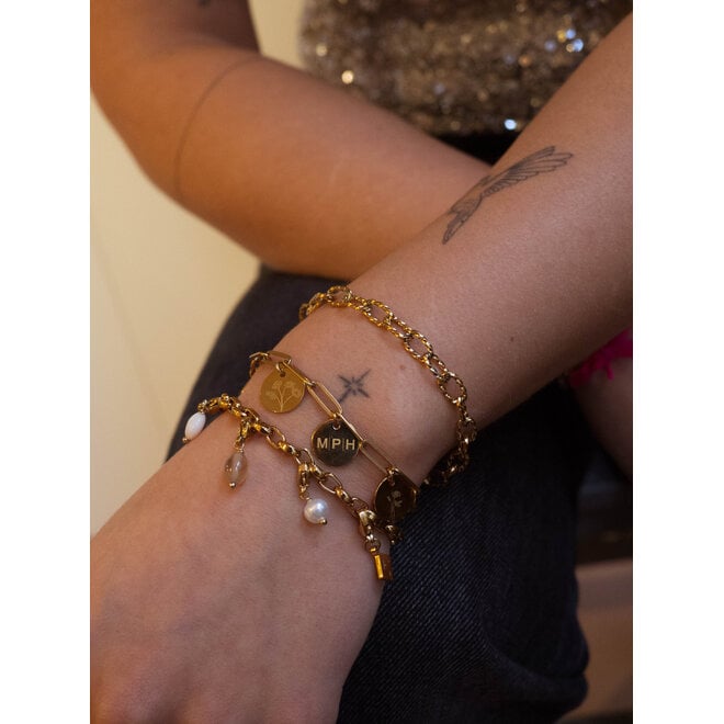 Gepersonaliseerde initialen armband | 3 bedels