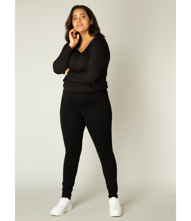 Base Level Curvy Arnika Pants