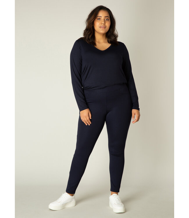 Base Level Curvy Arnika Pants