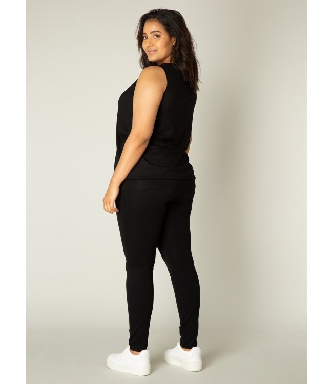 Base Level Curvy Yasmina Top