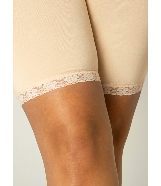 Base Level Curvy Ava Short