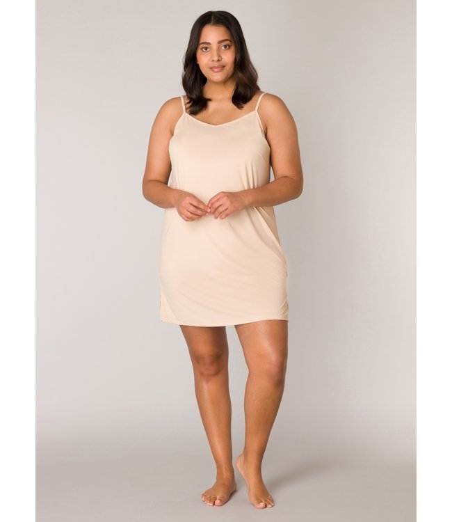Base Level Curvy Yanira Dress