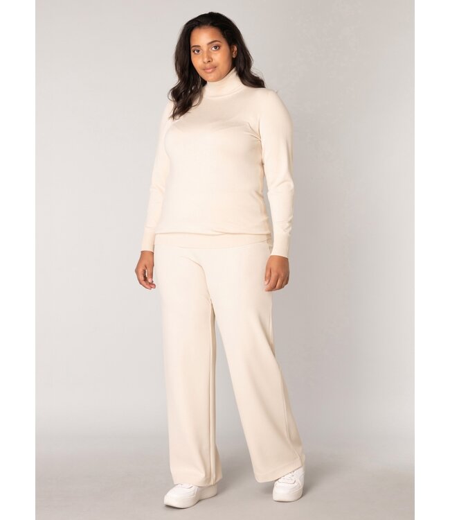 Base Level Curvy Yuena Pull Light Beige