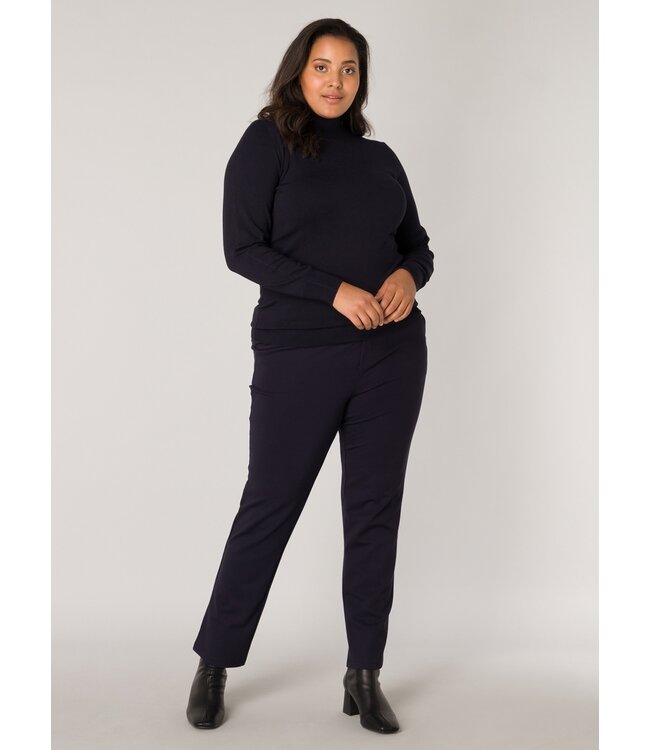 Base Level Curvy Yuena Pull Dark Blue