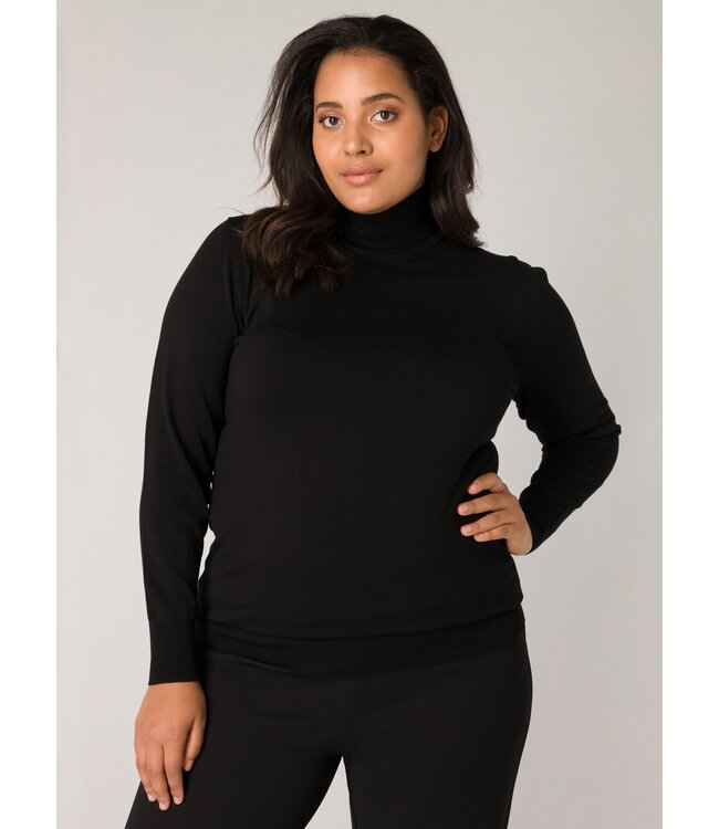 Base Level Curvy Yuena Pull Black