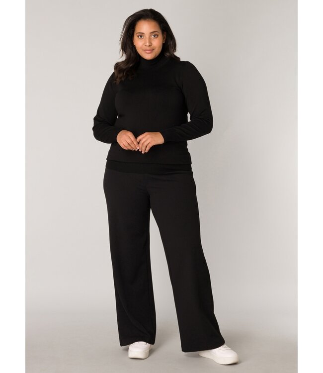 Base Level Curvy Yuena Pull Black