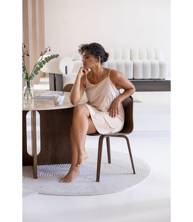 Base Level Curvy Yanira Dress