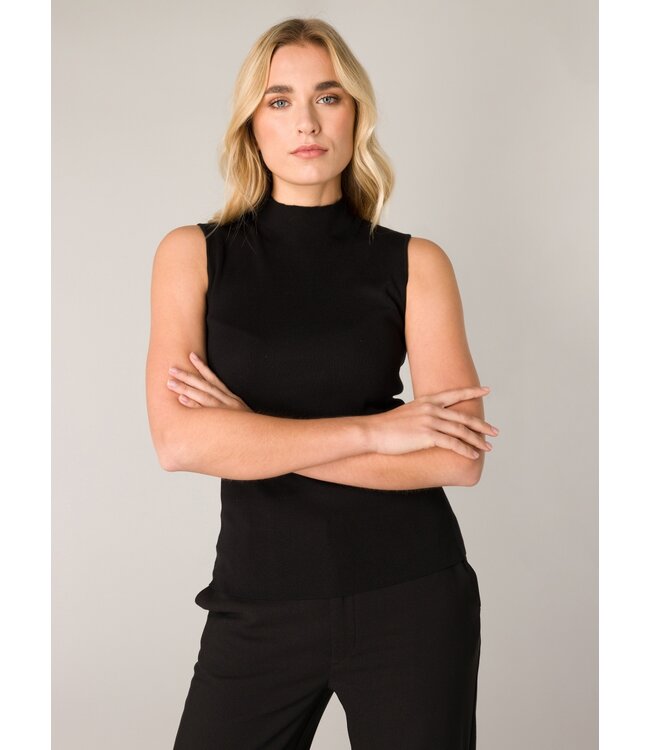 Base Level Yali Top Black