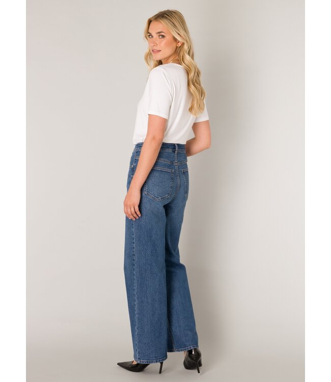 Base Level Amy Jeans Mid Blue