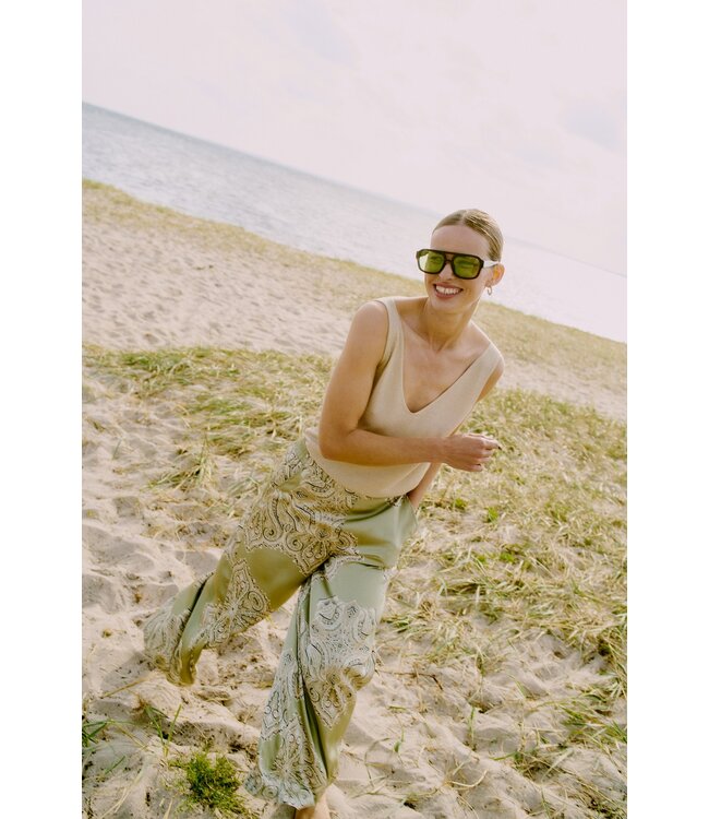 B.Young Mobbe Top Lurex