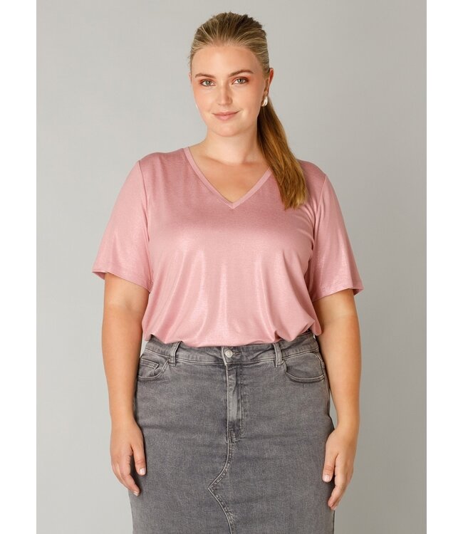 Yest Curve Hinte Top Dark Rose