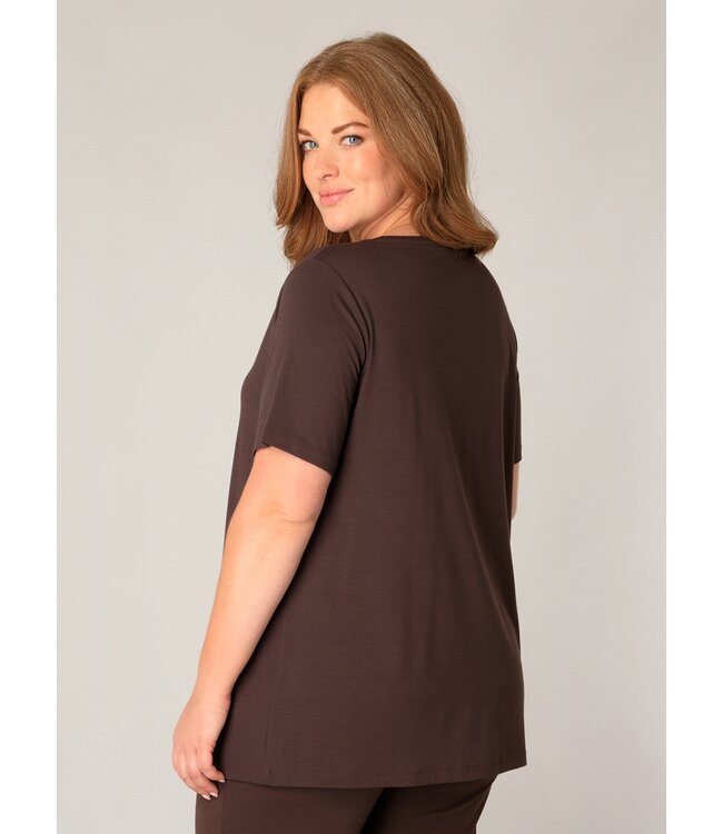 Base Level Curvy Alba T-shirt Brown