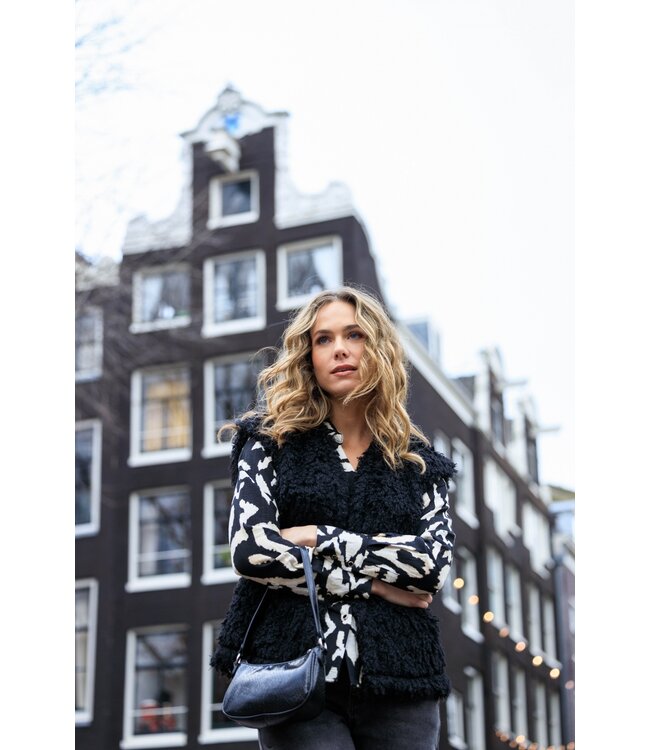 Ivy Beau Runa Gilet Black