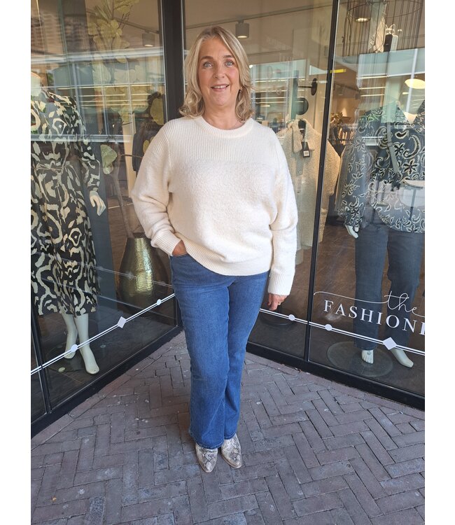 Base Level Amy Jeans Mid Blue