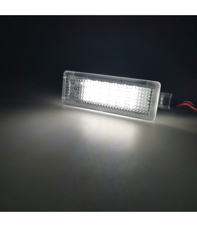 XEOD LED interieur verlichting - 6000K - Kofferbak - Deur - Voet verlichting - Plug en play - Geschikt voor: BMW - E81 - E87 - E88 - E90 - E91 - E92 - E93 - E60 - E61 - F10 - F11 - E63 - E64 - F06 - F12 - F13 - E65 - E66 - F01 - F02 - E70 - E71 - E83 - E8
