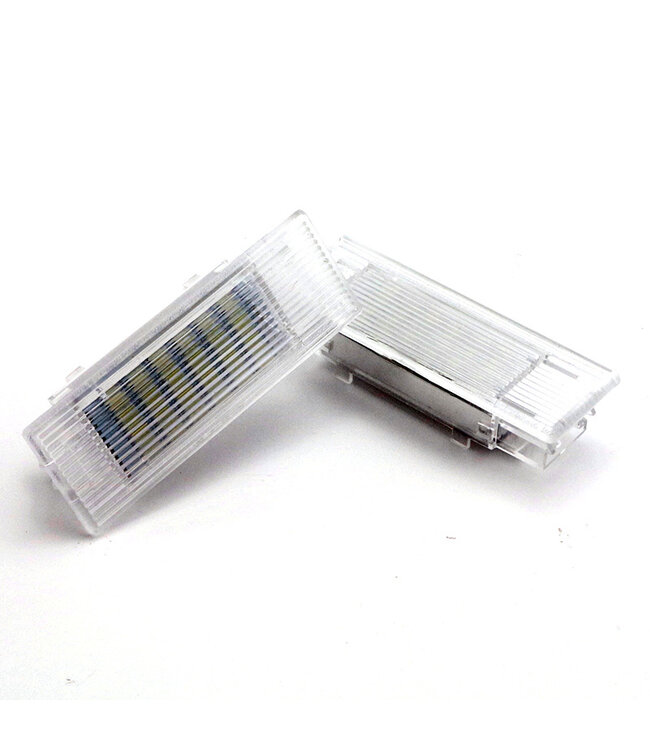 XEOD LED interieur verlichting - Kofferbak - Deur - Voet verlichting - Plug en play - Geschikt voor: BMW F20 - F21 - F30 - F31 - F34 - F32 - F10 LCI - F11 - F11 LCI - F07 LCI - F01N - F02N - F03N - F15 - E84 LCI - I01 - 2 stuks