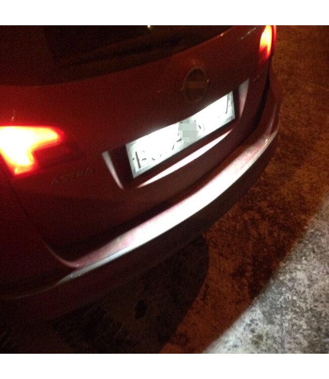 XEOD LED Kentekenverlichting - Kenteken verlichting - LED Kenteken verlichting geschikt voor: Opel Astra J Sports tourer - Zafira Tourer C  - Canbus - 2 stuks 6000K