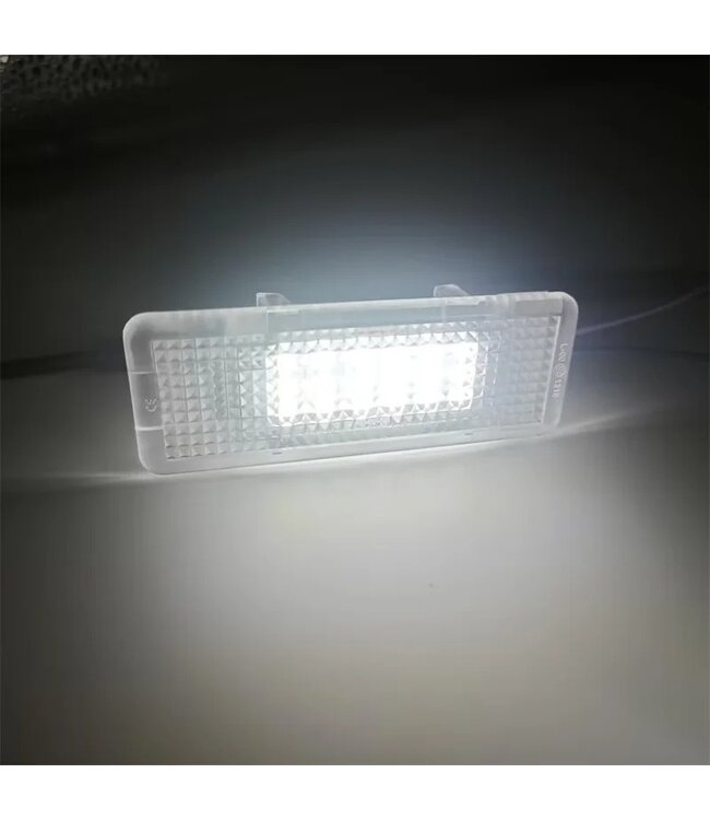 XEOD LED interieur verlichting - Wit - Deur - Voet verlichting - Plug en play - Geschikt voor: BMW 5 Serie - X5 - Z8 - 2 stuks - Canbus