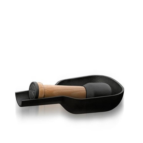 Zassenhaus Cast iron mortar and pestle with wooden handle