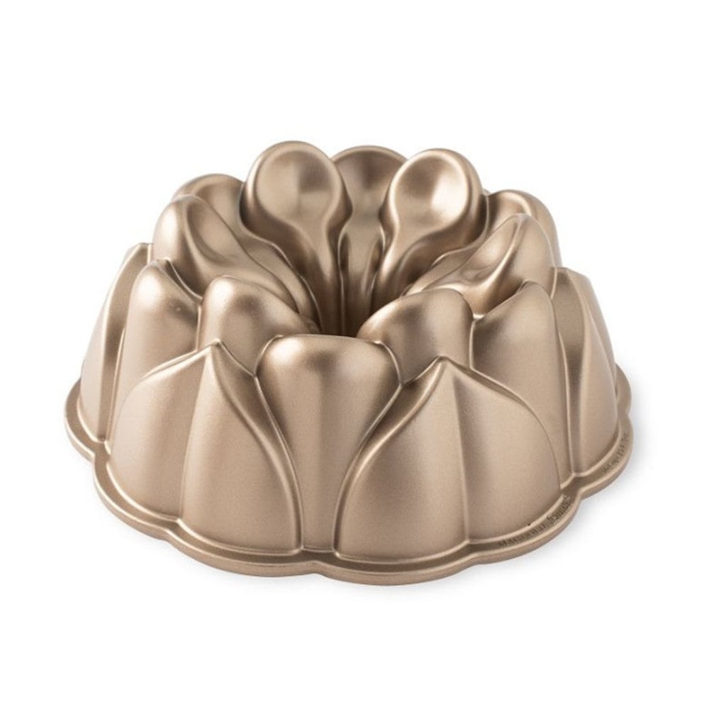 Nordic Ware Magnolia Bundt Nordic Ware Magnolia Bundt