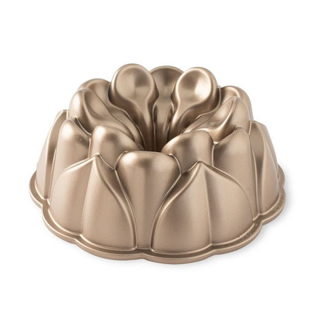 Nordic Ware Magnolia Bundt Nordic Ware Magnolia Bundt