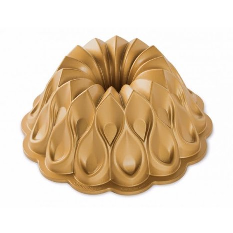 Nordic Ware Crown Bundt Nordic Ware Crown Bundt